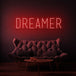 Neon letters met tekst "Dreamer" in kleur rood