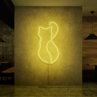 Neonlamp van een kat in kleur geel