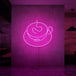 Neonlamp van een kop koffie in kleur roze