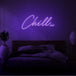 Neon letters met tekst "Chill" in kleur paars